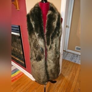 Steve Madden Faux Fur Long Vest Jacket With Closure Dark Brown XS/S - NWT